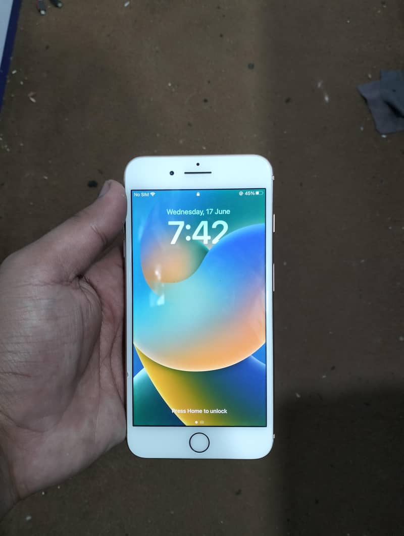 Apple iPhone 8 Plus 2