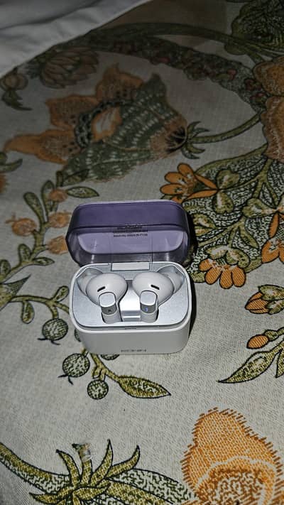 Glacier Earbuds | R-7110 | Co-tuned & designed by Hasan Raheem |