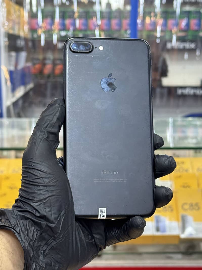 Apple iPhone 7 Plus 2