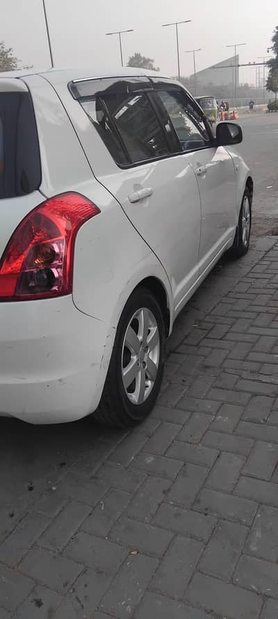 Suzuki Swift 2015