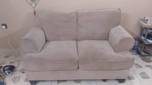 DUBAI BOUGHT SOFA FROM HOMECENTER