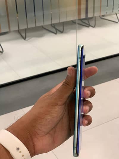 One Plus 8 Pro 12/256 GB