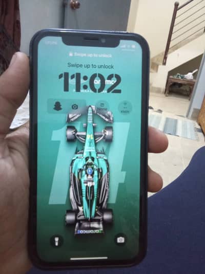 Apple iPhone XR converted into 17 pro