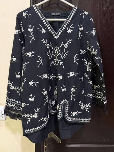 brand new Limelight emboridary shirt