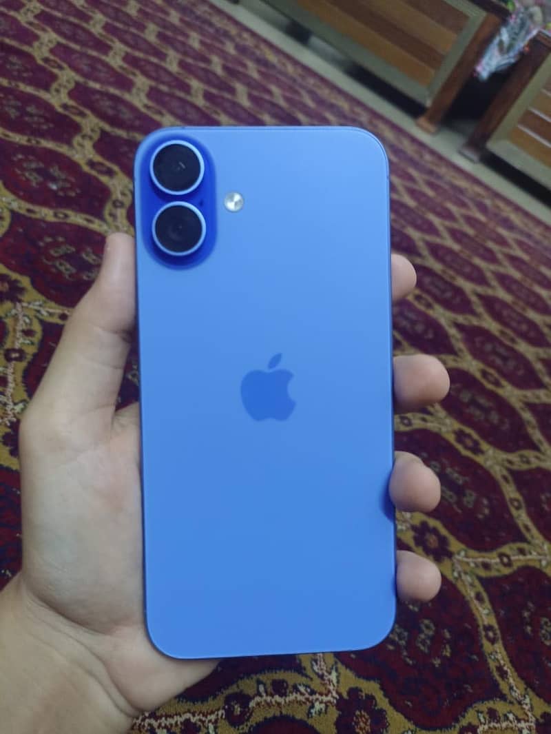 Apple iPhone 16 Plus 0
