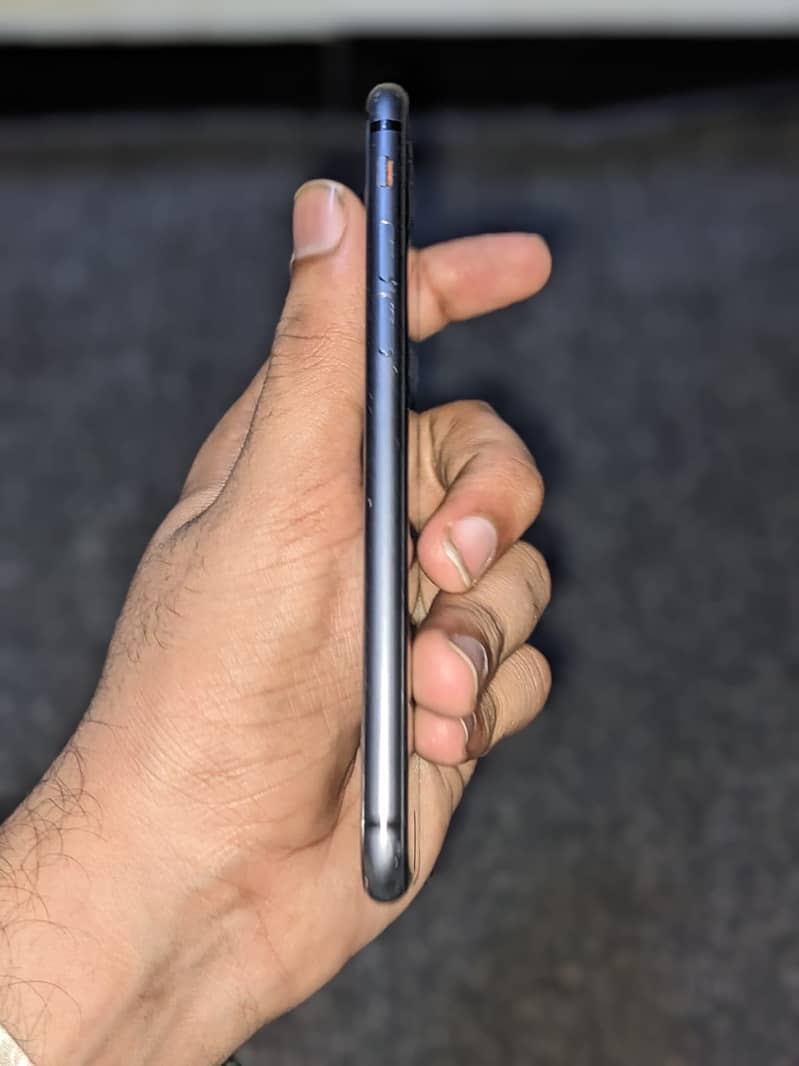 Apple iPhone 8 1
