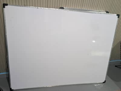 White board 3x4 feet