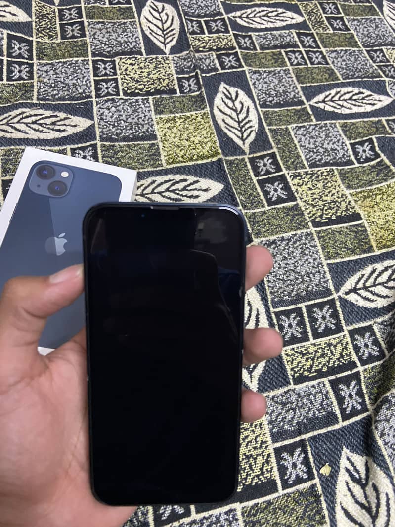 Apple iPhone 13 2