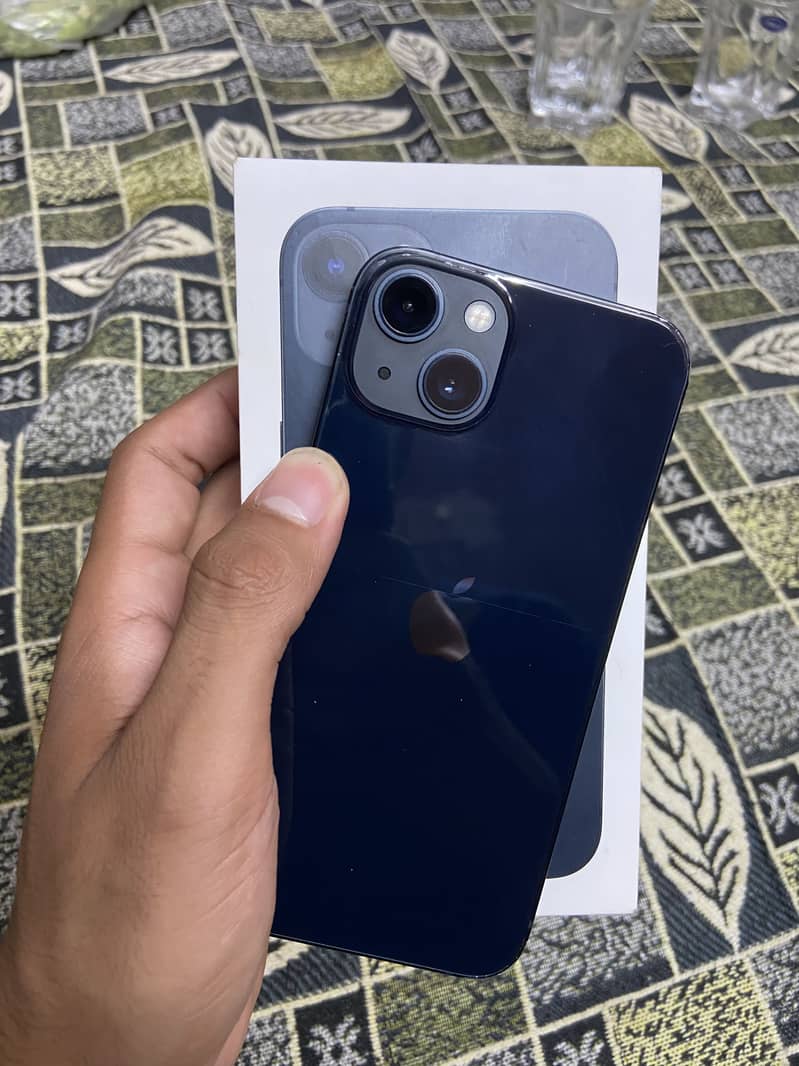 Apple iPhone 13 4