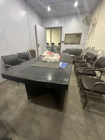 Meeting Table / Conference Table