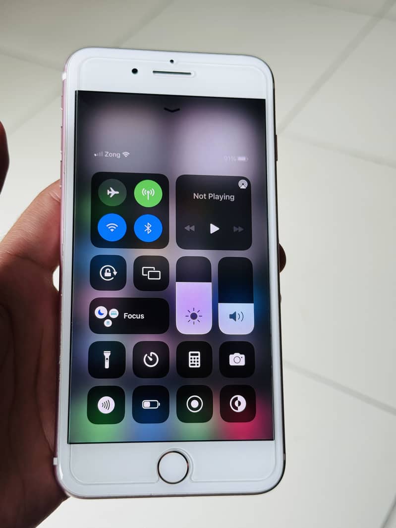 Apple iPhone 7 Plus 0