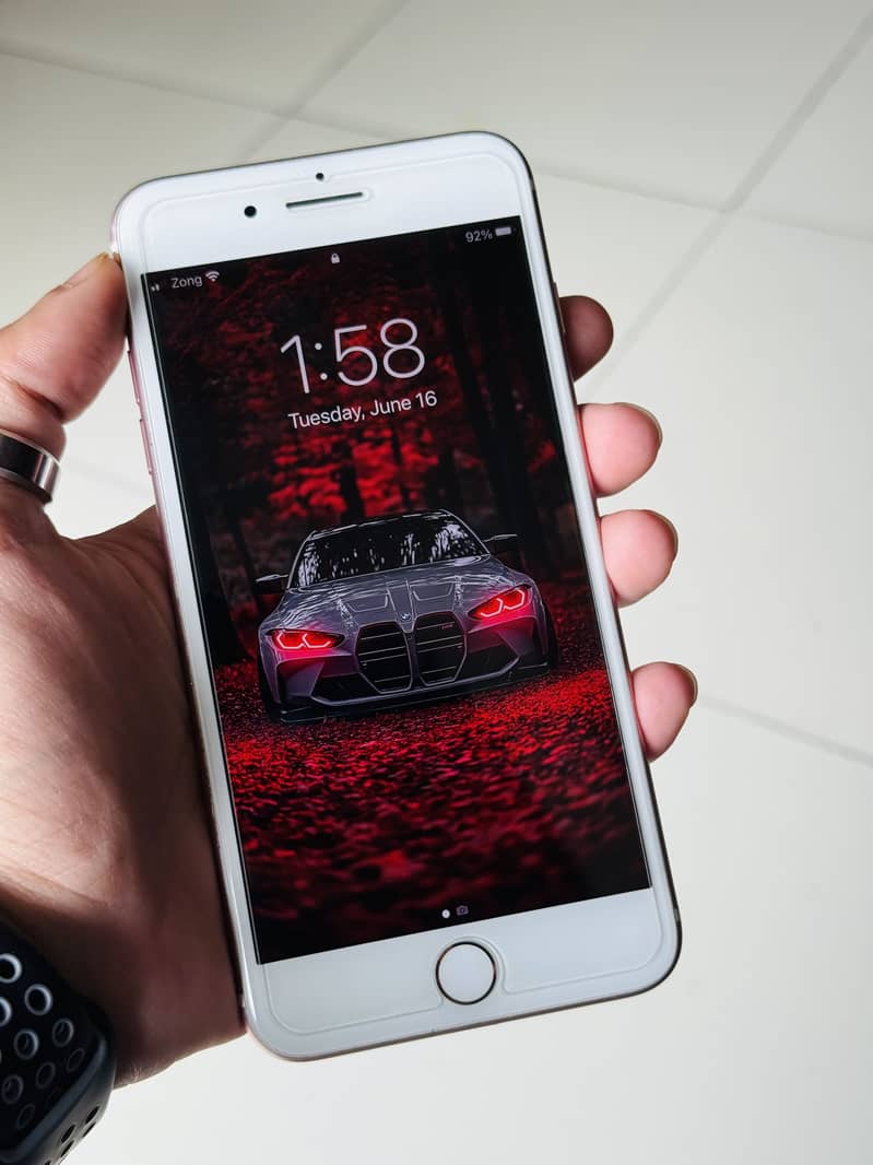 Apple iPhone 7 Plus 1