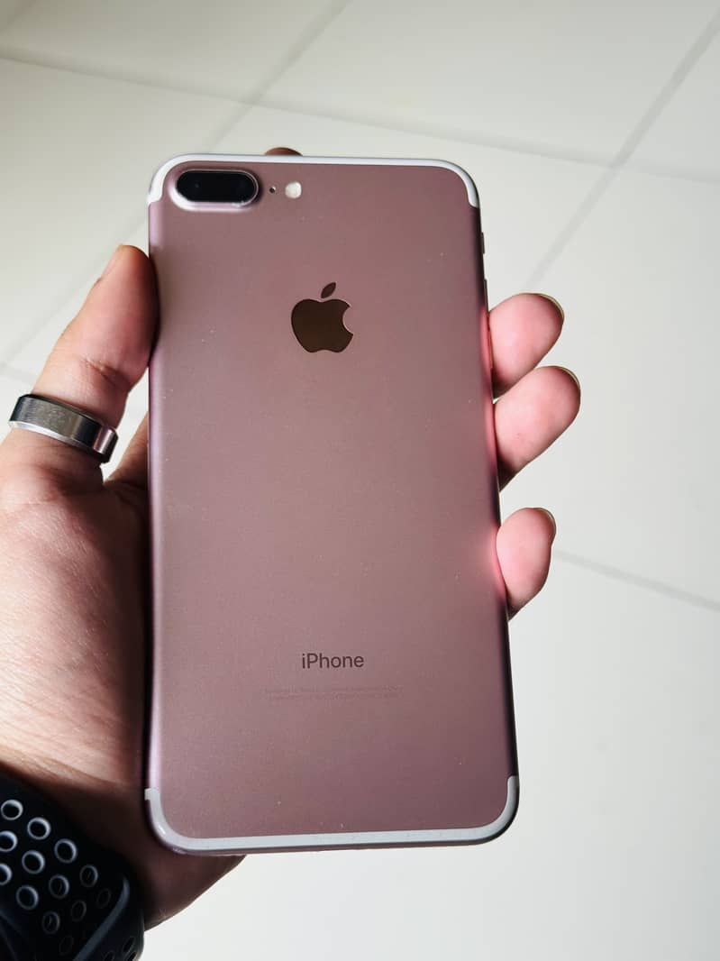 Apple iPhone 7 Plus 3