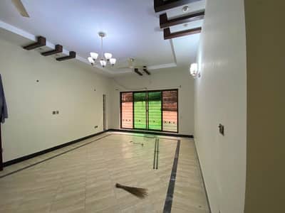 1 KANAL LOWER PORTION AVAILAIBLE FOR RENT IN DHA PHASE 3