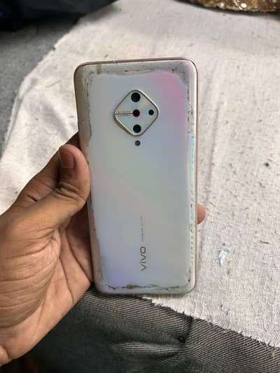 Vivo V2024 argent sale exchange bi ho jay ga