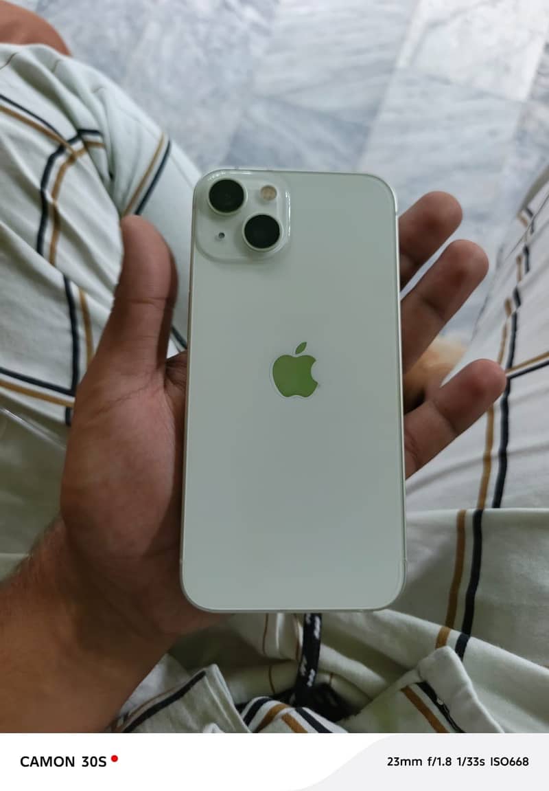 Apple iPhone 13 0