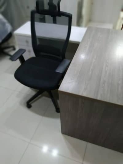 Office Table for Sale – Good Condition