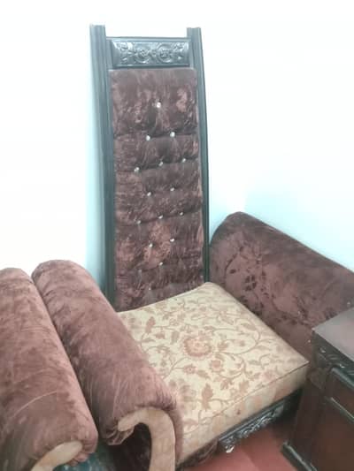 2 Divan styles velvet poshish chairs