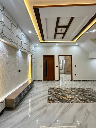 6 Marla Lower Portion available for rent in Eden Boulevard Housing Scheme, Lahore