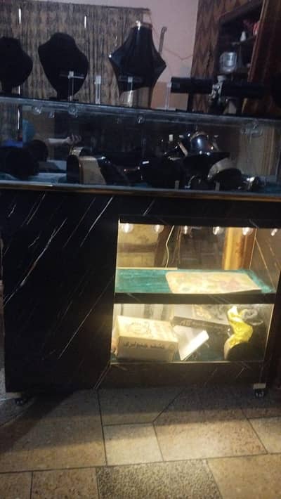jewellery counter with Saman for sale . 03153989796