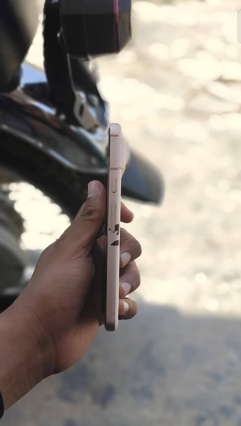 Google Pixel 8 2