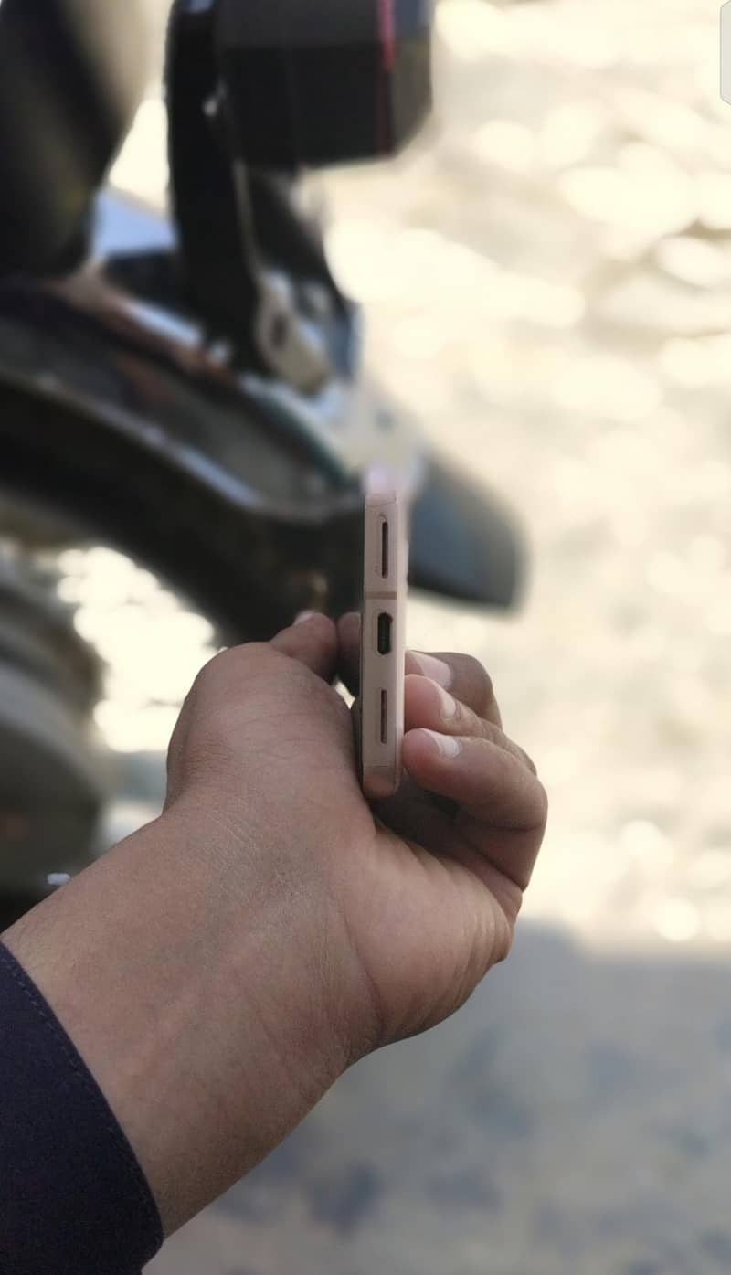 Google Pixel 8 3