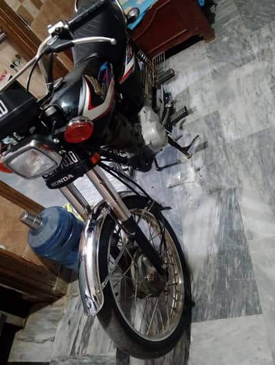 Honda 125 model 2015 Bio matric available _ 03270344219