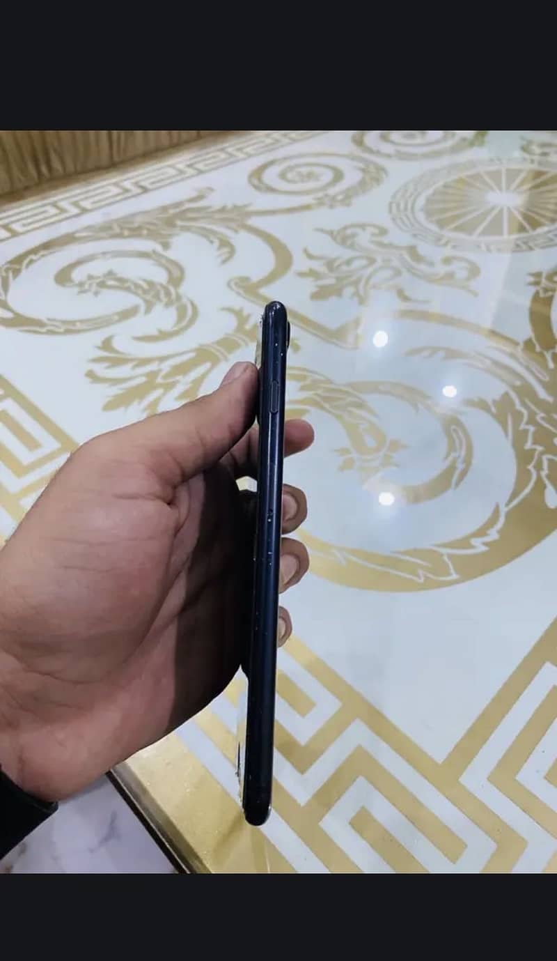 Apple iPhone 7 Plus 3
