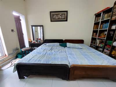 2 single beds