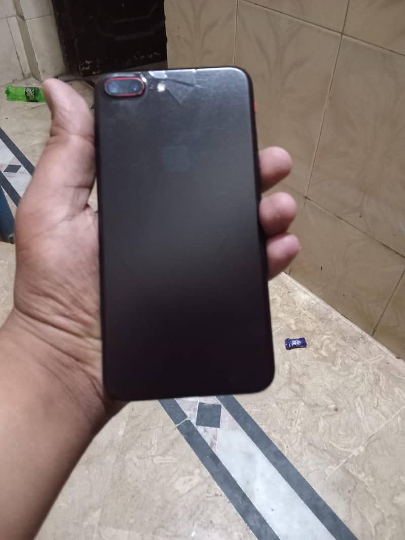 Apple iPhone 8 Plus 2