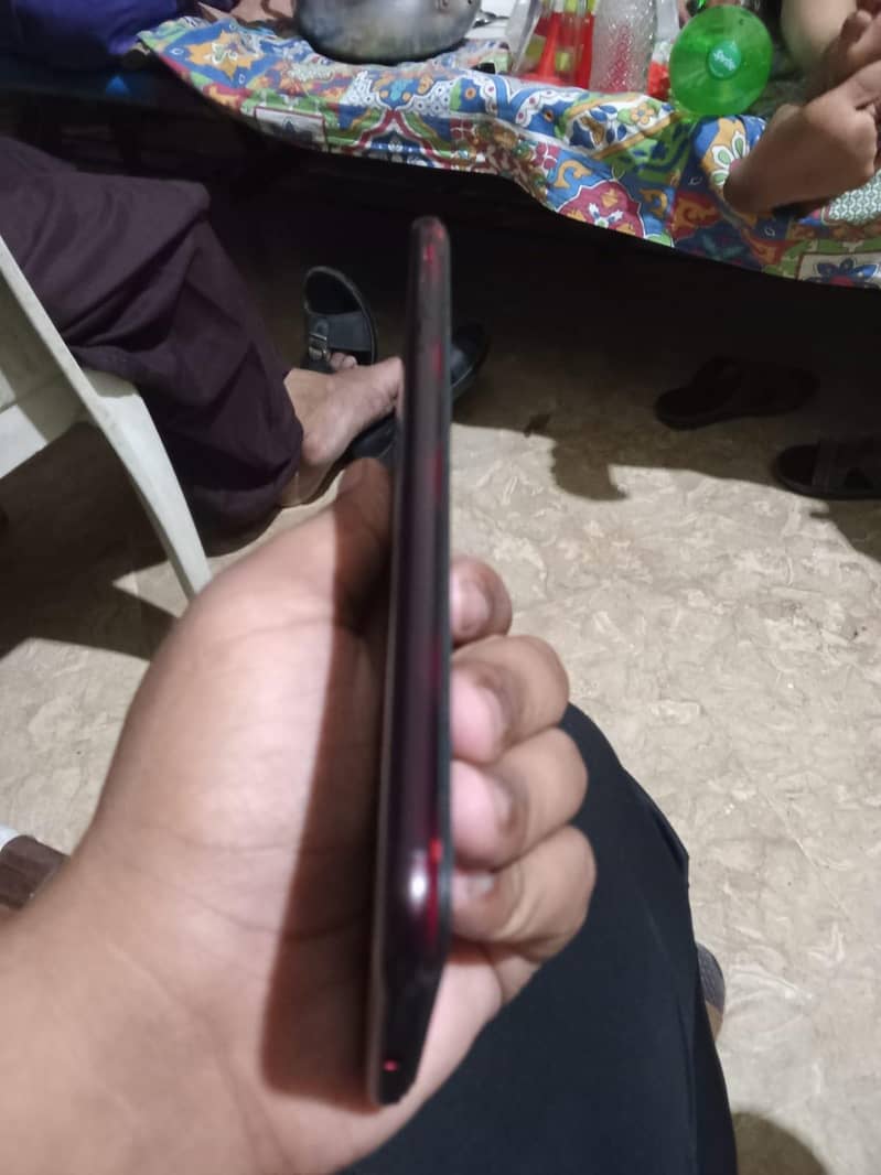 Apple iPhone 8 Plus 3