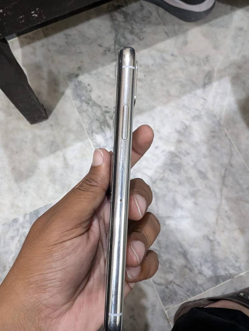 Apple iPhone X 1