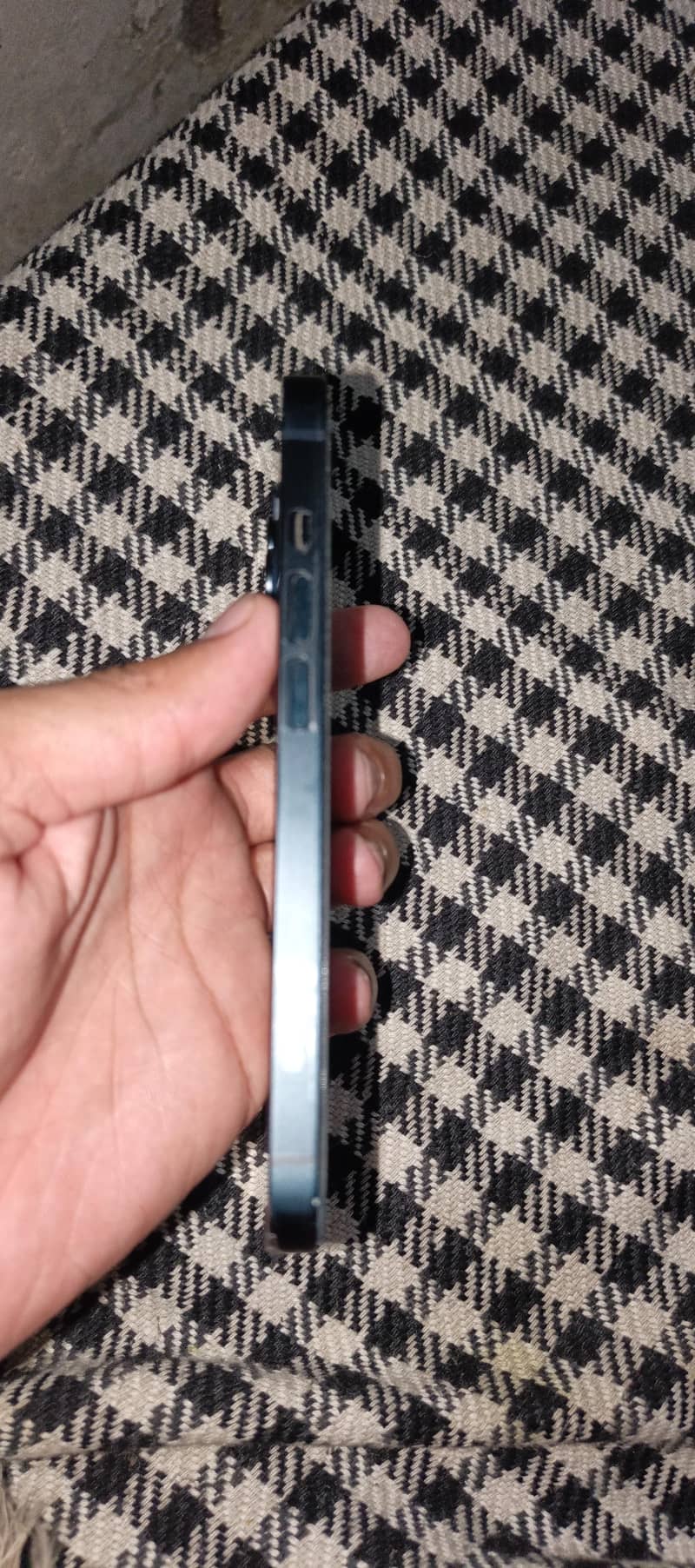 Apple iPhone 14 3