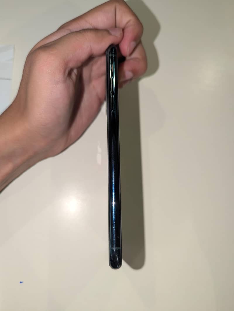 Apple iPhone 11 Pro Max 1