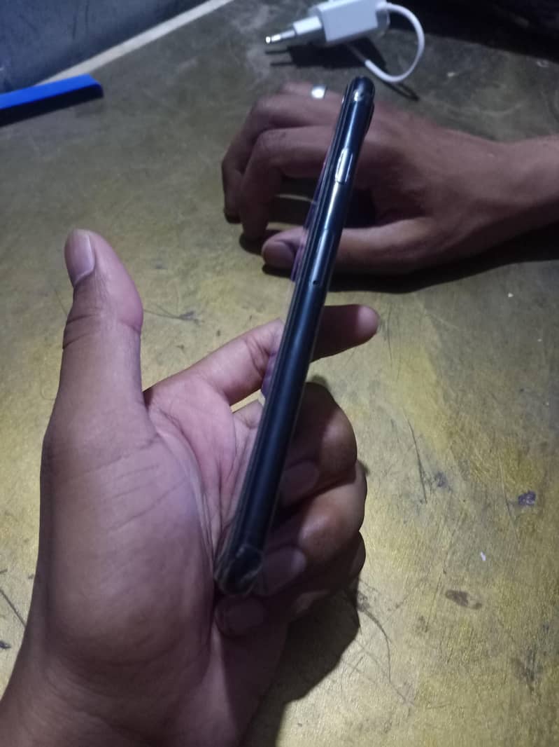Apple iPhone 7 Plus 3