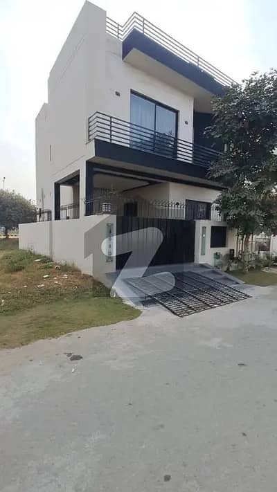 Plot No-266/10 Block D - 5 Marla Plot On Top Location of Phase 9 Town DHA Lahore For Urgent Sale