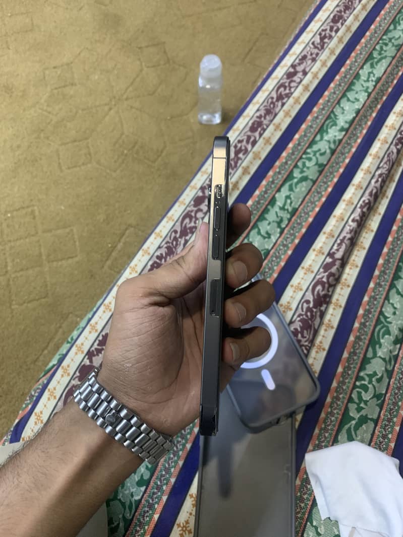 Apple iPhone 13 Pro(JV) 2