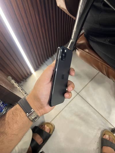 Iphone 11 pro 256gb pta approved