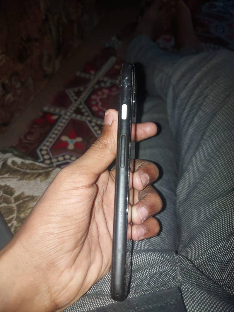Google Pixel 4 3