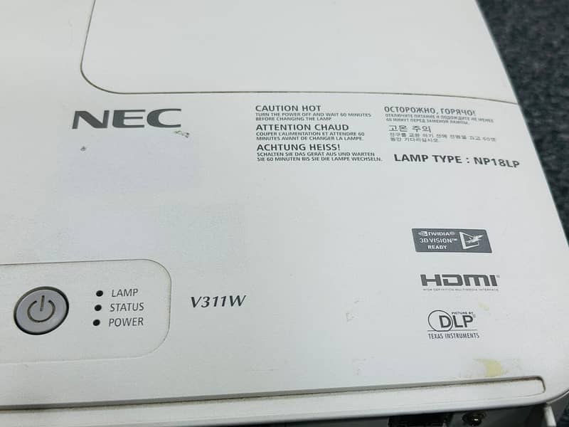 NEC Projector 5