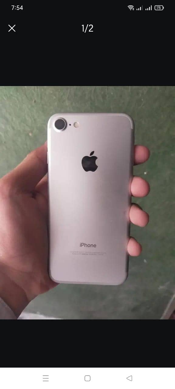 Apple iPhone 7 0