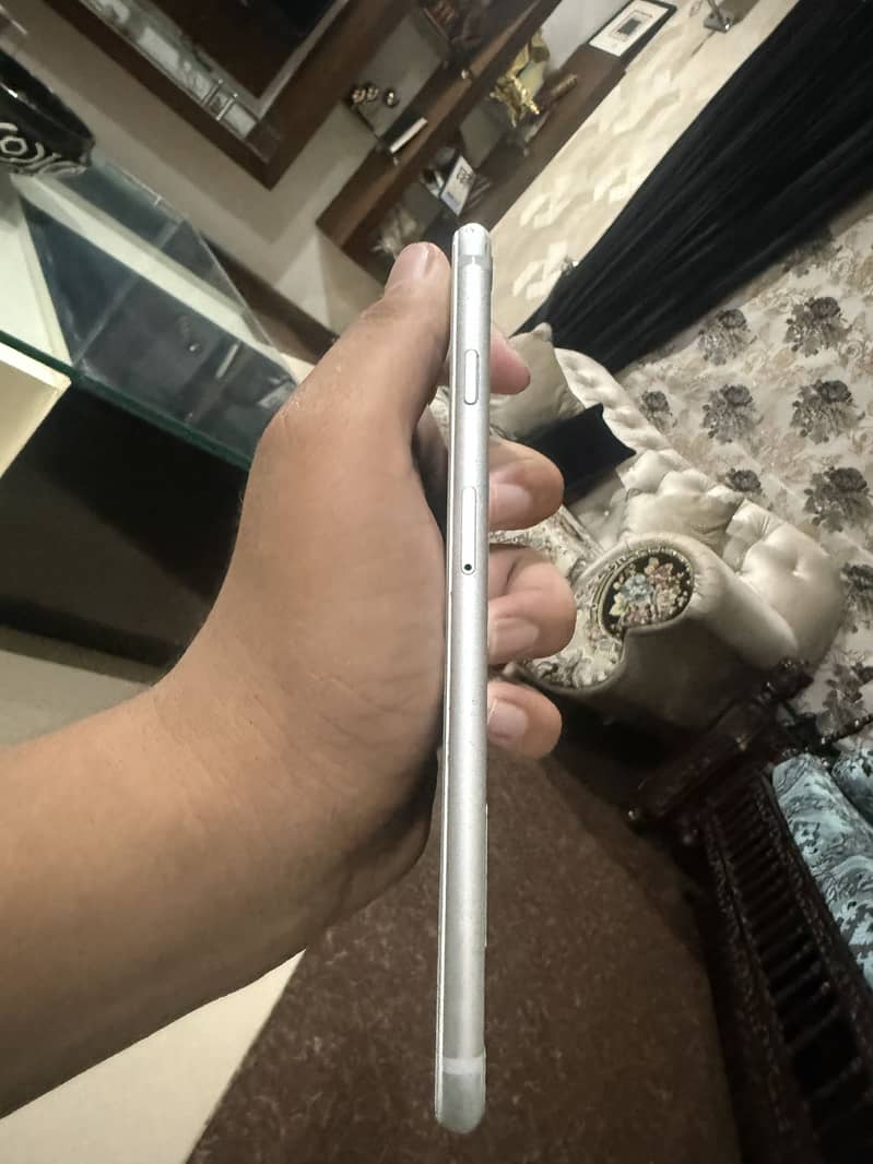 Apple iPhone 6 Plus 2