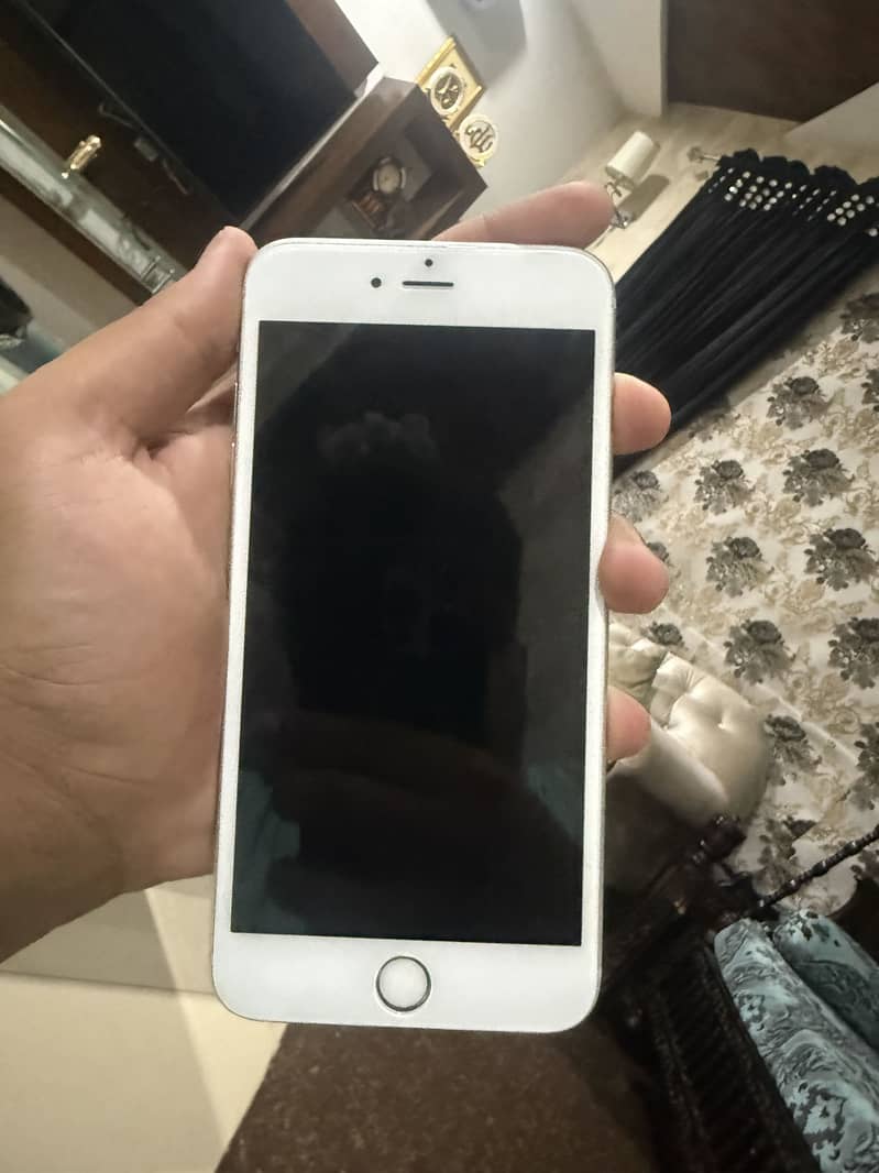 Apple iPhone 6 Plus 4