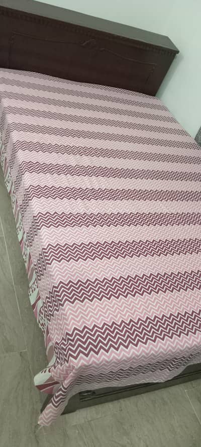 single bed with master molty foam  good condition