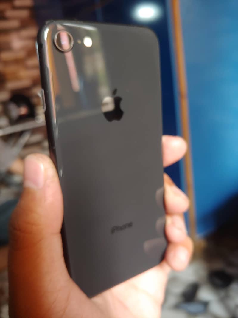 Apple iPhone 8 2
