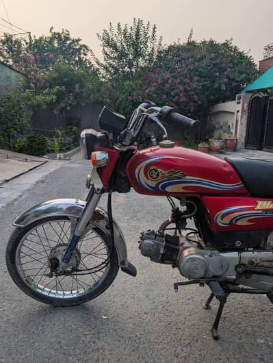 honda cd dhoom condition 10/8