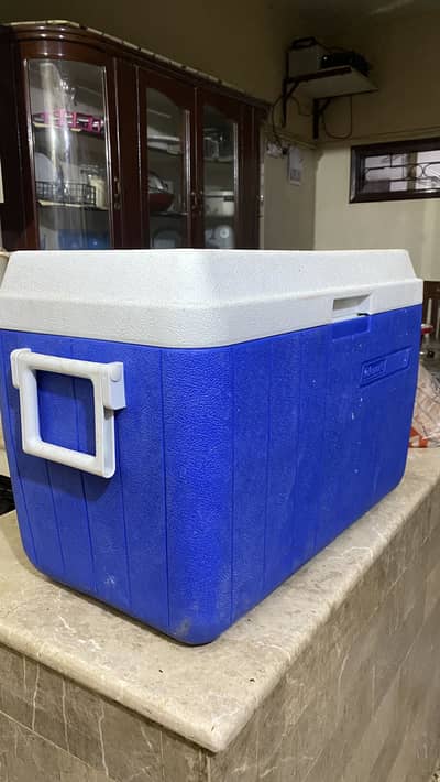 Ice cooler box