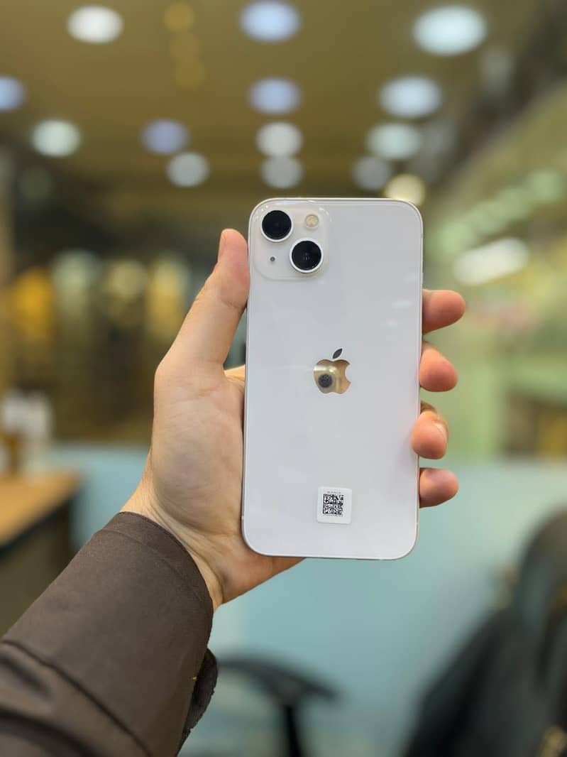 Apple iPhone 13 0