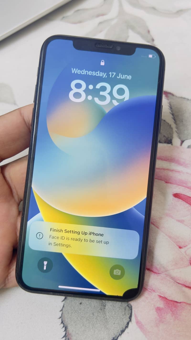 Apple iPhone X 4