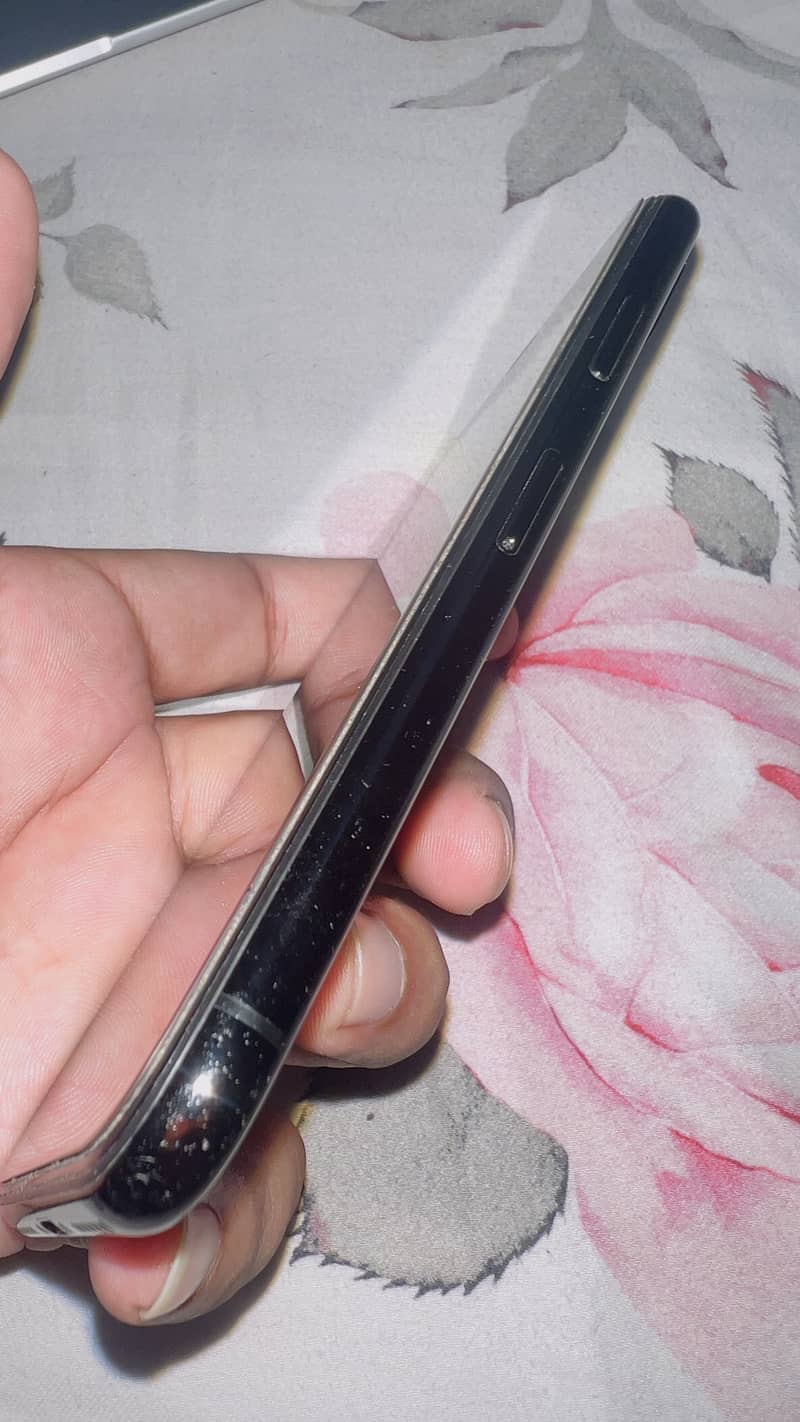Apple iPhone X 5